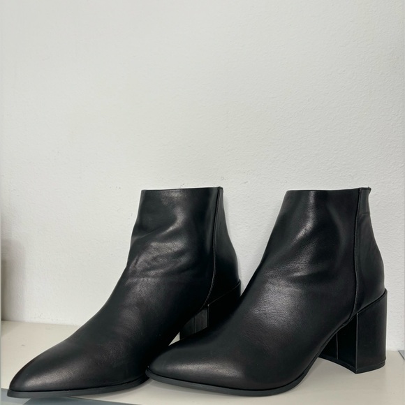 STEVE MADDEN NWOT LEATHER POINTED BOOTIES SZ 10 - Picture 4 of 10